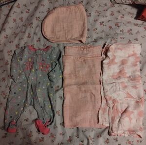 ❤️5/$5❤️NB PJs with Accessories